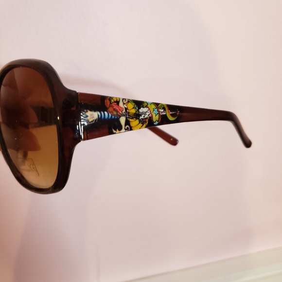 Oversized Sunglasses with Dragon Print Arms🎉 - Picture 2 of 3